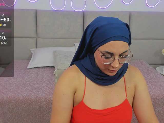 Live sex webcam photo for LolaSweet #290423376