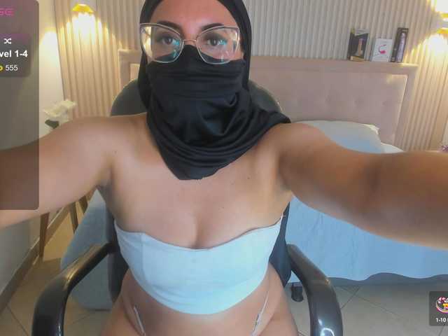 Live sex webcam photo for LolaSweet #290462723