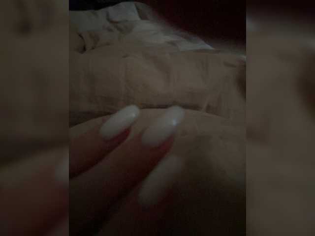 Live sex webcam photo for LolaSyde #271801719