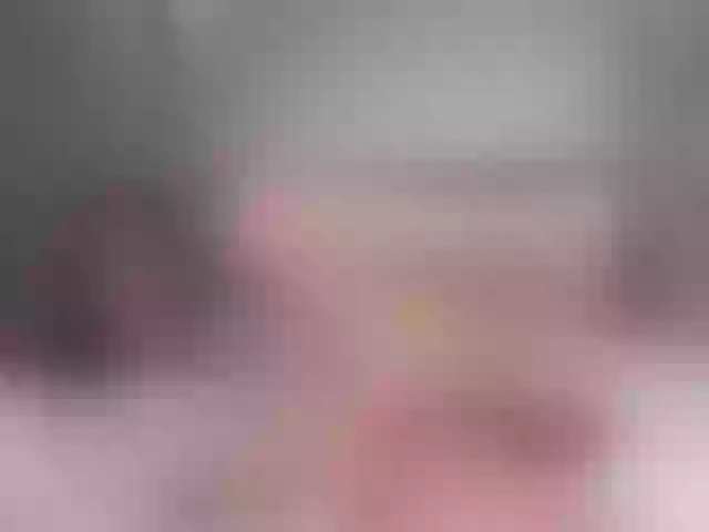 Live sex webcam photo for LolaTeaseX #291324211