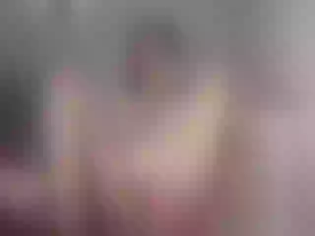 Live sex webcam photo for LolaTeaseX #291568378
