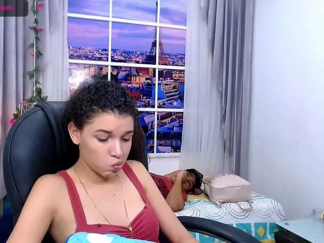 Live sex webcam photo for LolaThiago #273077034