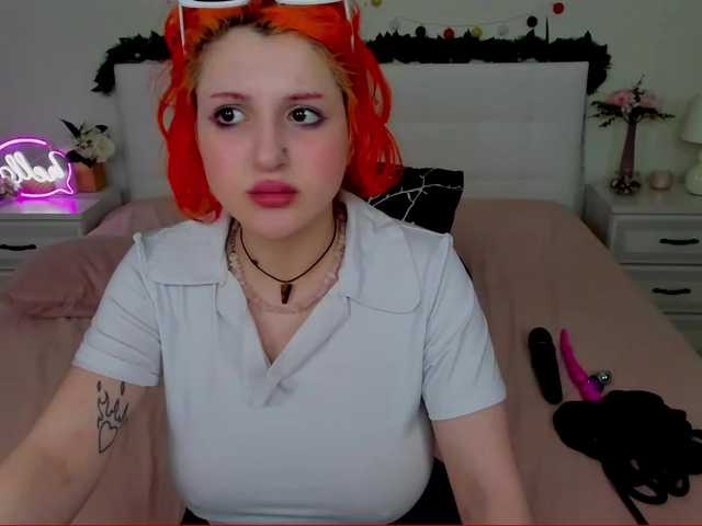 Live sex webcam photo for LolaWay #273649684