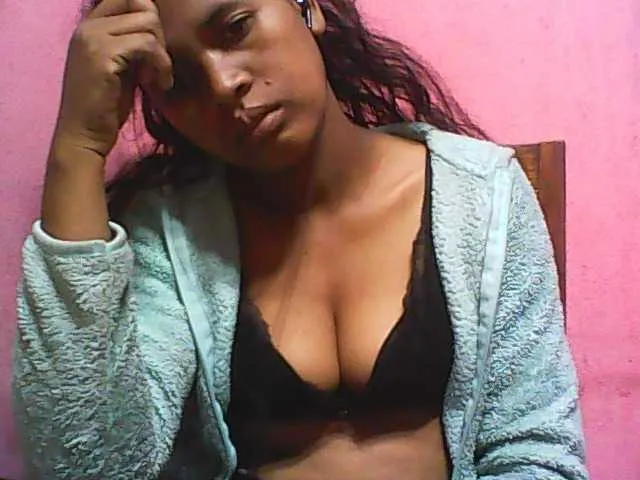 Live sex webcam photo for Lolahsexy #276176794