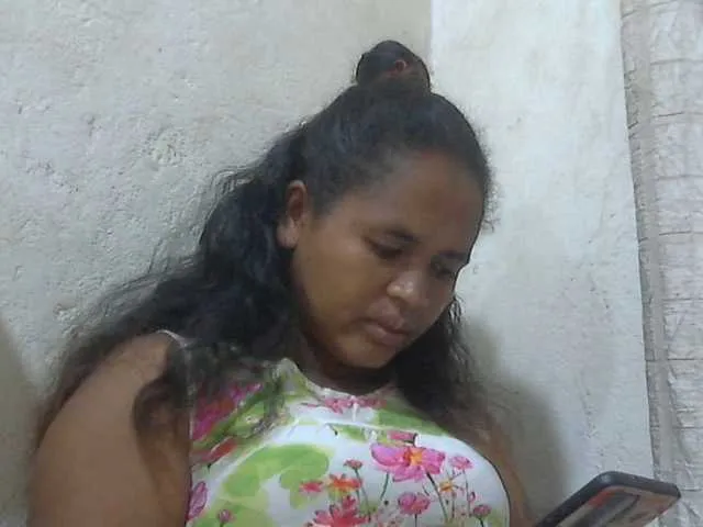 Live sex webcam photo for Lolahsexy #290626974