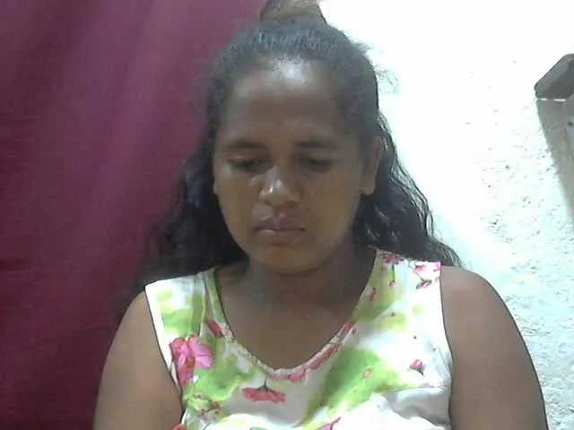 Live sex webcam photo for Lolahsexy #290629918