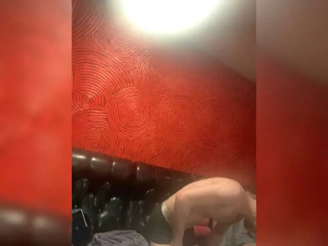 Live sex webcam photo for Lolaley #273095292
