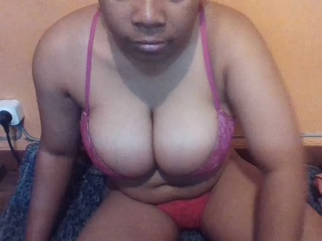 Live sex webcam photo for LoliBonnita #273536193