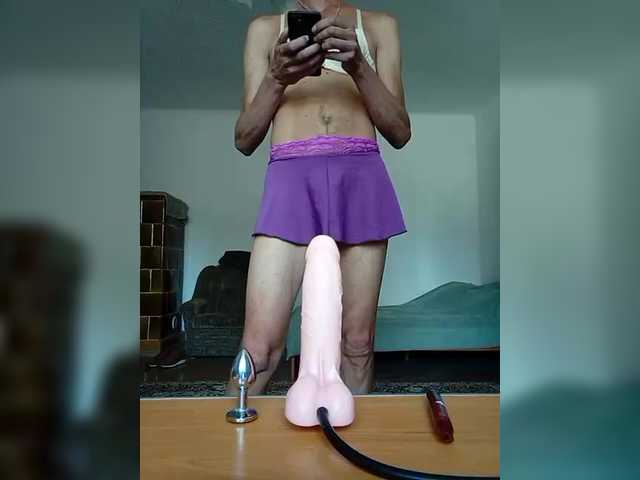 Live sex webcam photo for Lolii111 #291494975