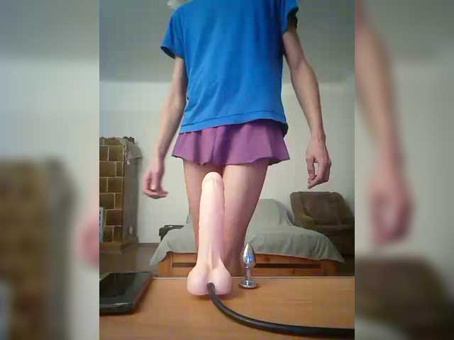 Live sex webcam photo for Lolii111 #292373159