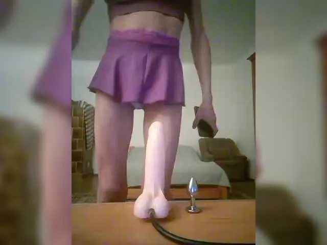 Live sex webcam photo for Lolii111 #293400489