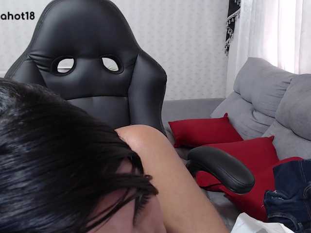 Live sex webcam photo for Loliita-hot #272376289