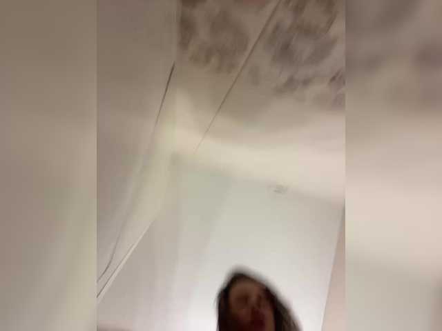 Live sex webcam photo for Lolipops69 #290295892