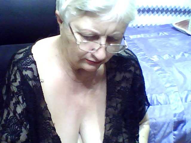 Live sex webcam photo for LolkaAlyss #287976634