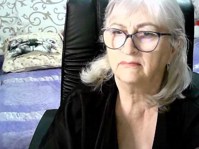 Live sex webcam photo for LolkaAlyss #290145658