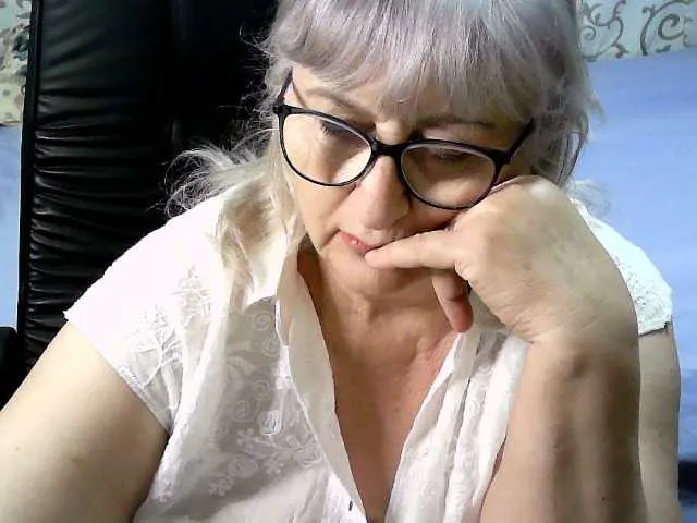 Live sex webcam photo for LolkaAlyss #290304355