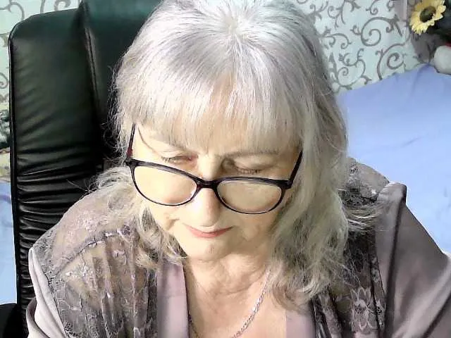 Live sex webcam photo for LolkaAlyss #290381123
