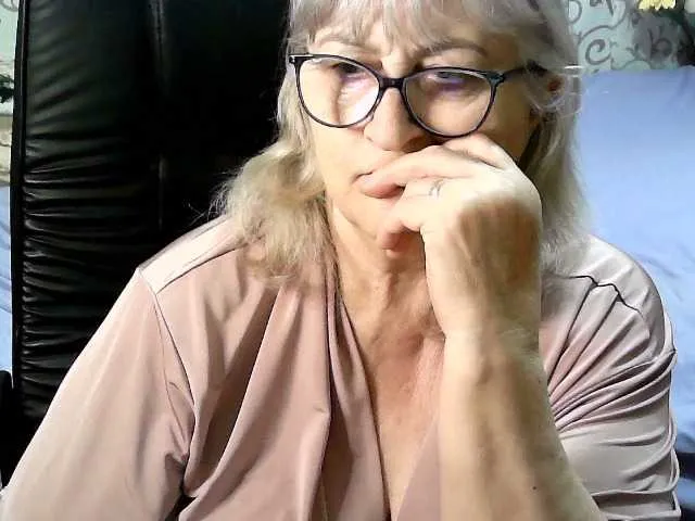 Live sex webcam photo for LolkaAlyss #290416313