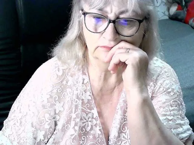 Live sex webcam photo for LolkaAlyss #290445125