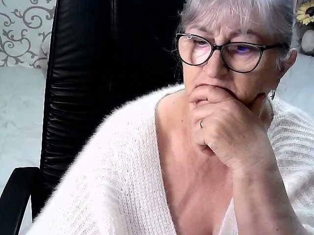 Live sex webcam photo for LolkaAlyss #290564714
