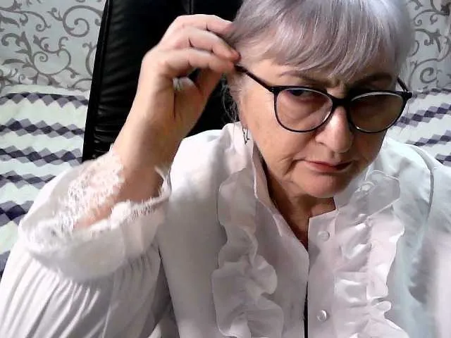 Live sex webcam photo for LolkaAlyss #290618122