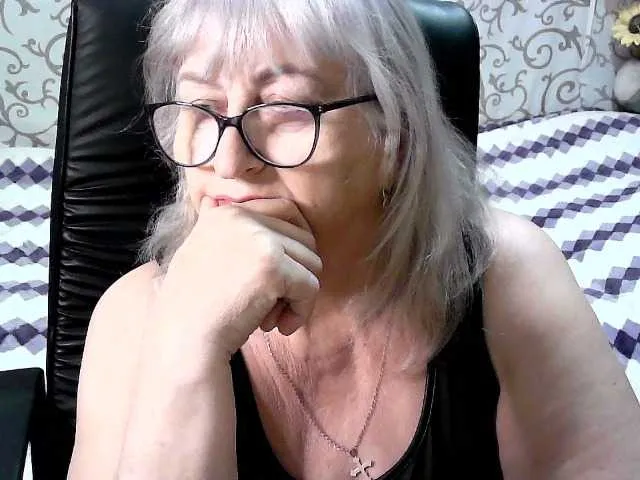 Live sex webcam photo for LolkaAlyss #290658597