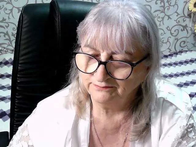 Live sex webcam photo for LolkaAlyss #290692950