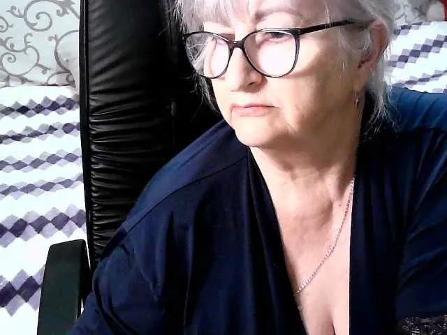 Live sex webcam photo for LolkaAlyss #290763295