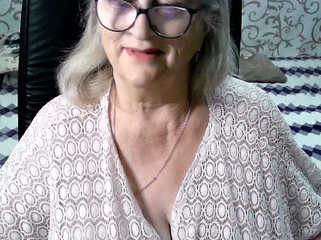 Live sex webcam photo for LolkaAlyss #291122593
