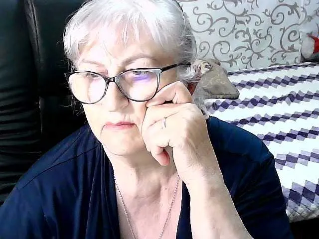 Live sex webcam photo for LolkaAlyss #291169089