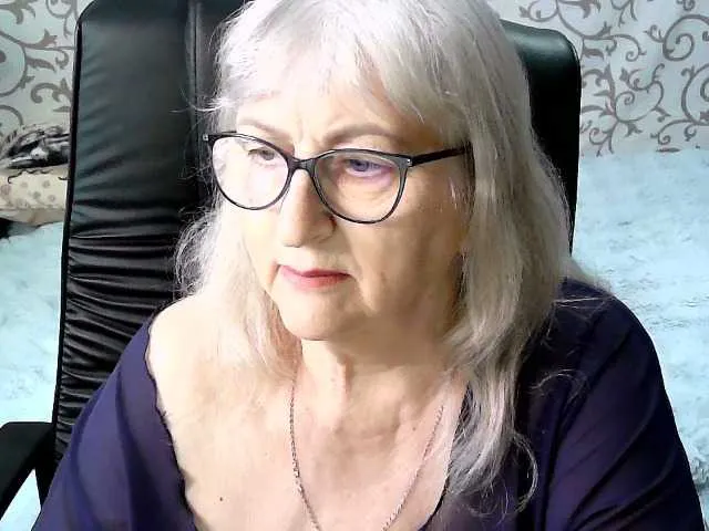 Live sex webcam photo for LolkaAlyss #291731655