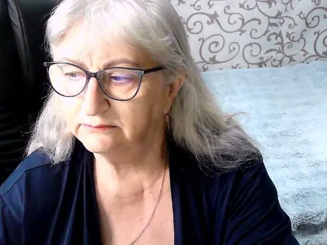 Live sex webcam photo for LolkaAlyss #291750229