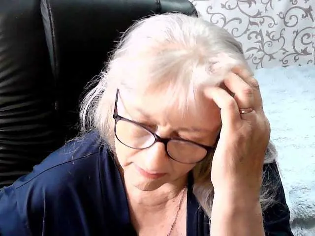 Live sex webcam photo for LolkaAlyss #291757483