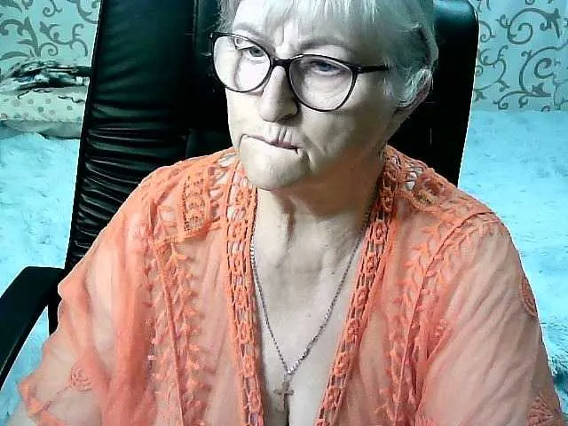 Live sex webcam photo for LolkaAlyss #291767737