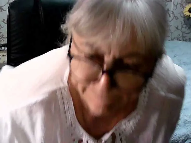 Live sex webcam photo for LolkaAlyss #292043398