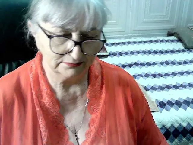 Live sex webcam photo for LolkaAlyss #292325302