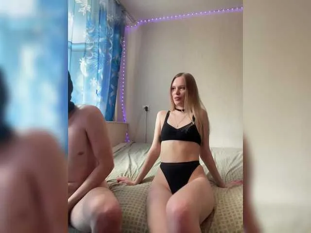 Live sex webcam photo for Lollca #290976743