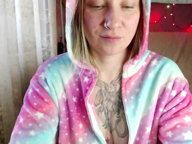 Live sex webcam photo for Lollifoxy #277064498