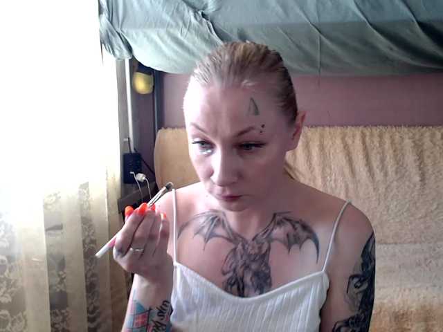 Live sex webcam photo for Lollifoxy #277933203