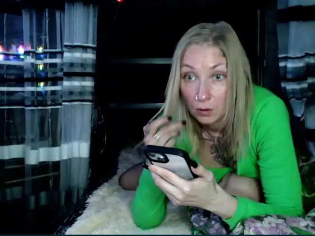 Live sex webcam photo for Lollifoxy #293665815