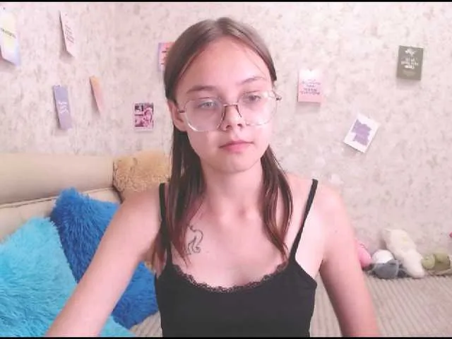 Live sex webcam photo for LollyPolly #291366203