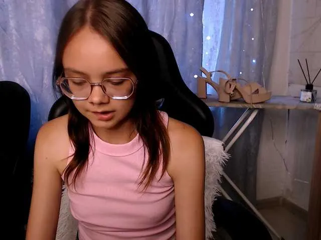 Live sex webcam photo for LollyPolly #291548446