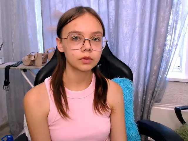 Live sex webcam photo for LollyPolly #291674314