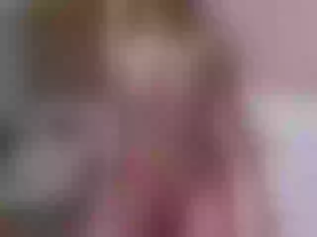 Live sex webcam photo for LollyShine #292132398