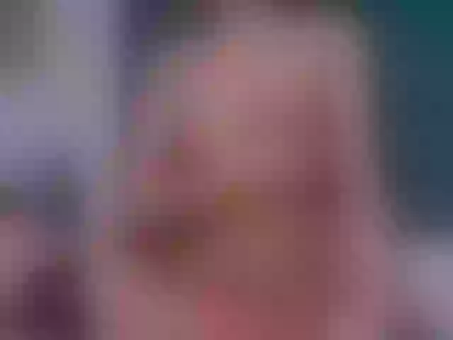 Live sex webcam photo for LollyShine #292186726