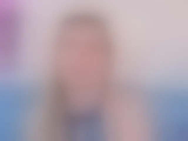 Live sex webcam photo for Lolomure #294173287