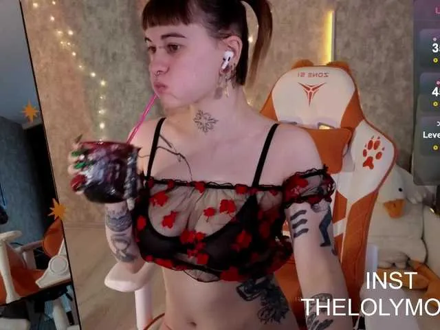 Live sex webcam photo for LolyMolly #292289938