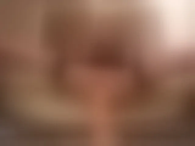 Live sex webcam photo for Lolypop19 #277992391