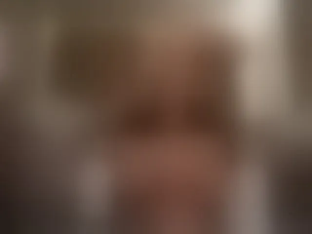 Live sex webcam photo for Lolypop19 #289686482