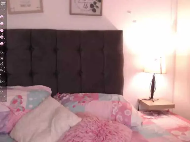Live sex webcam photo for Lolyscute #275666120
